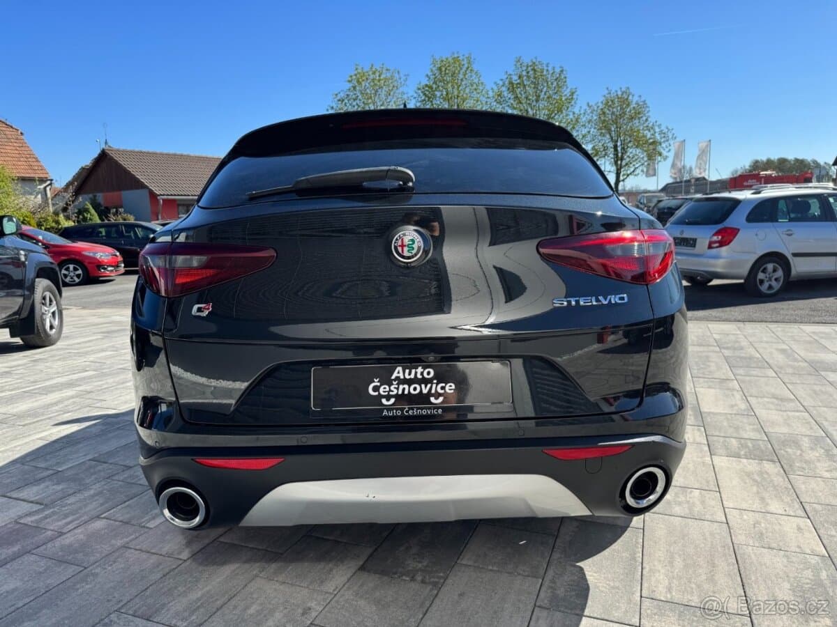 2018 Alfa Romeo STELVIO - 6
