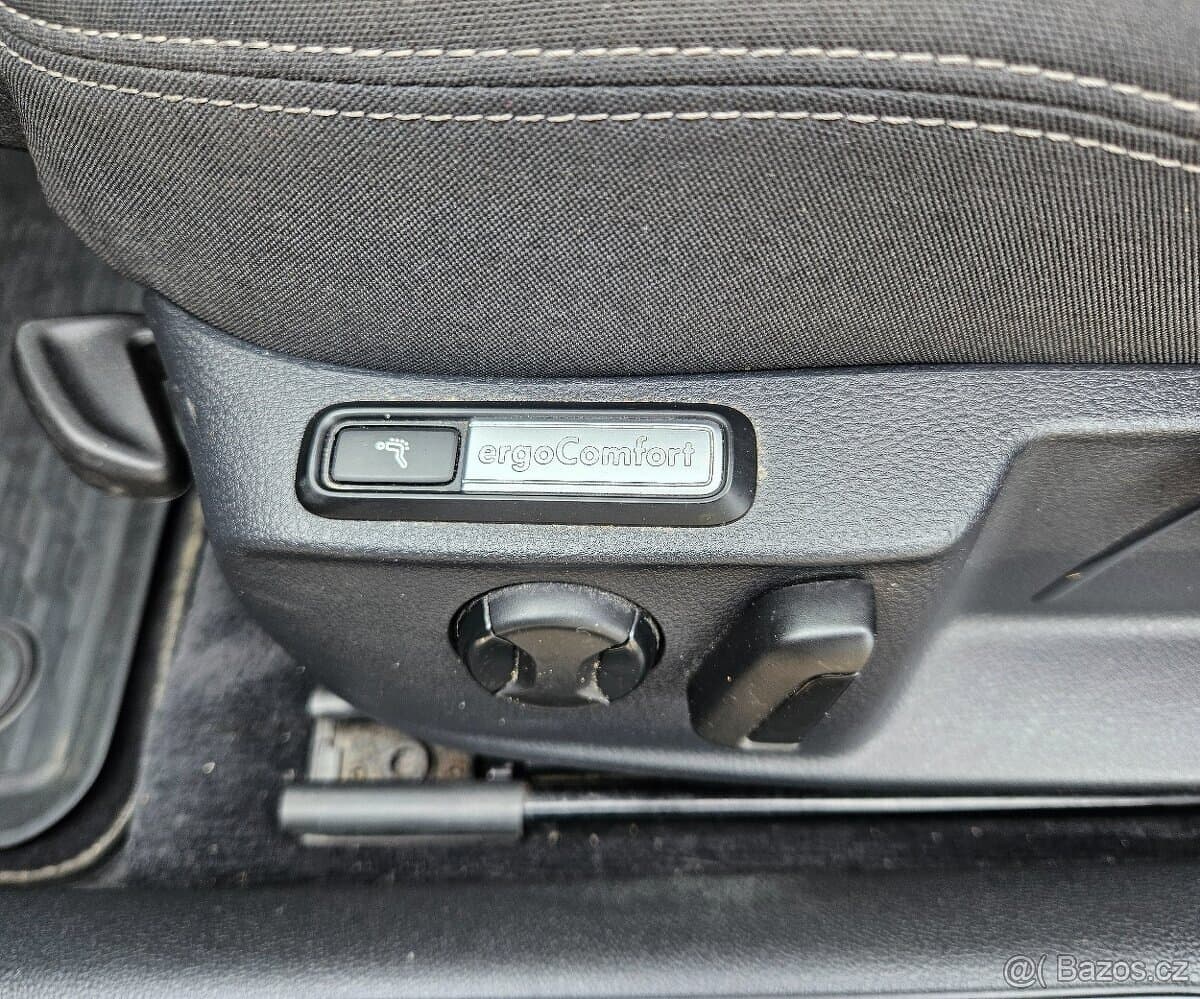 2015 Volkswagen PASSAT - 6