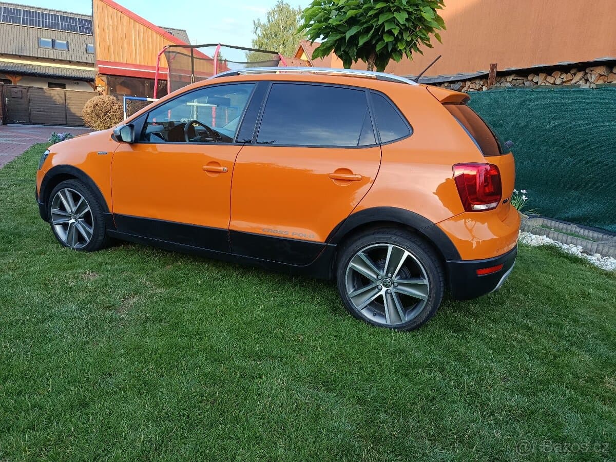 2012 Volkswagen POLO - 6