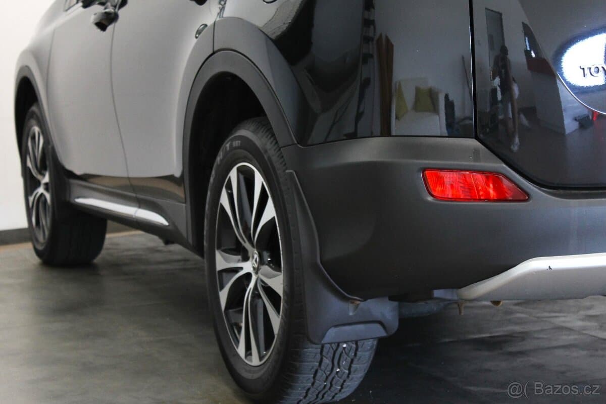 2015 Toyota RAV4 - 6