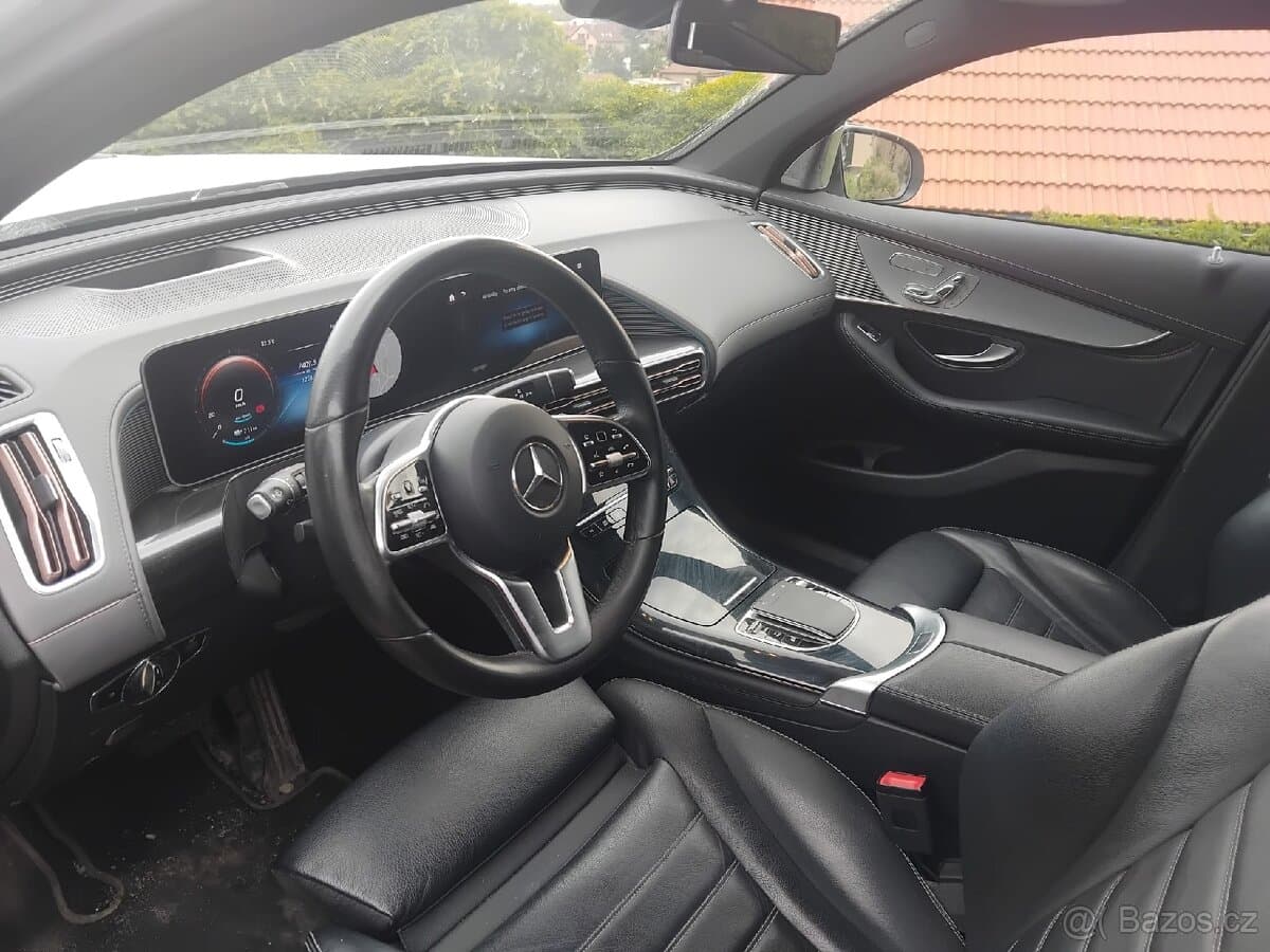 2020 Mercedes-Benz EQC - 6