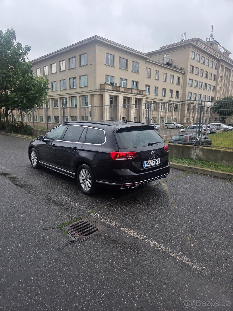 2023 Volkswagen PASSAT - 6