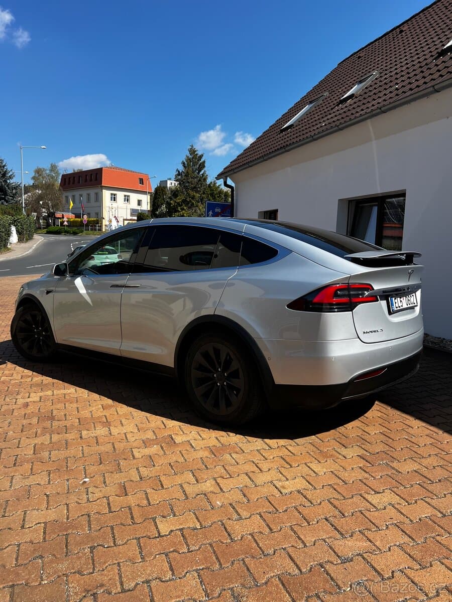 2017 Tesla MODEL X - 6