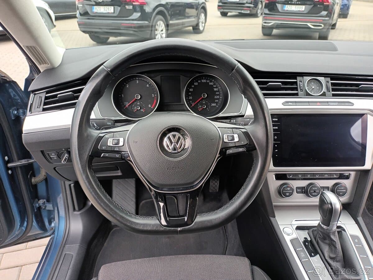 2018 Volkswagen PASSAT - 6