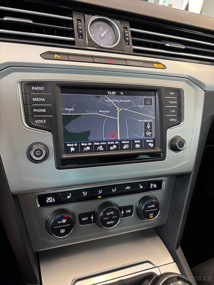 2015 Volkswagen PASSAT - 6
