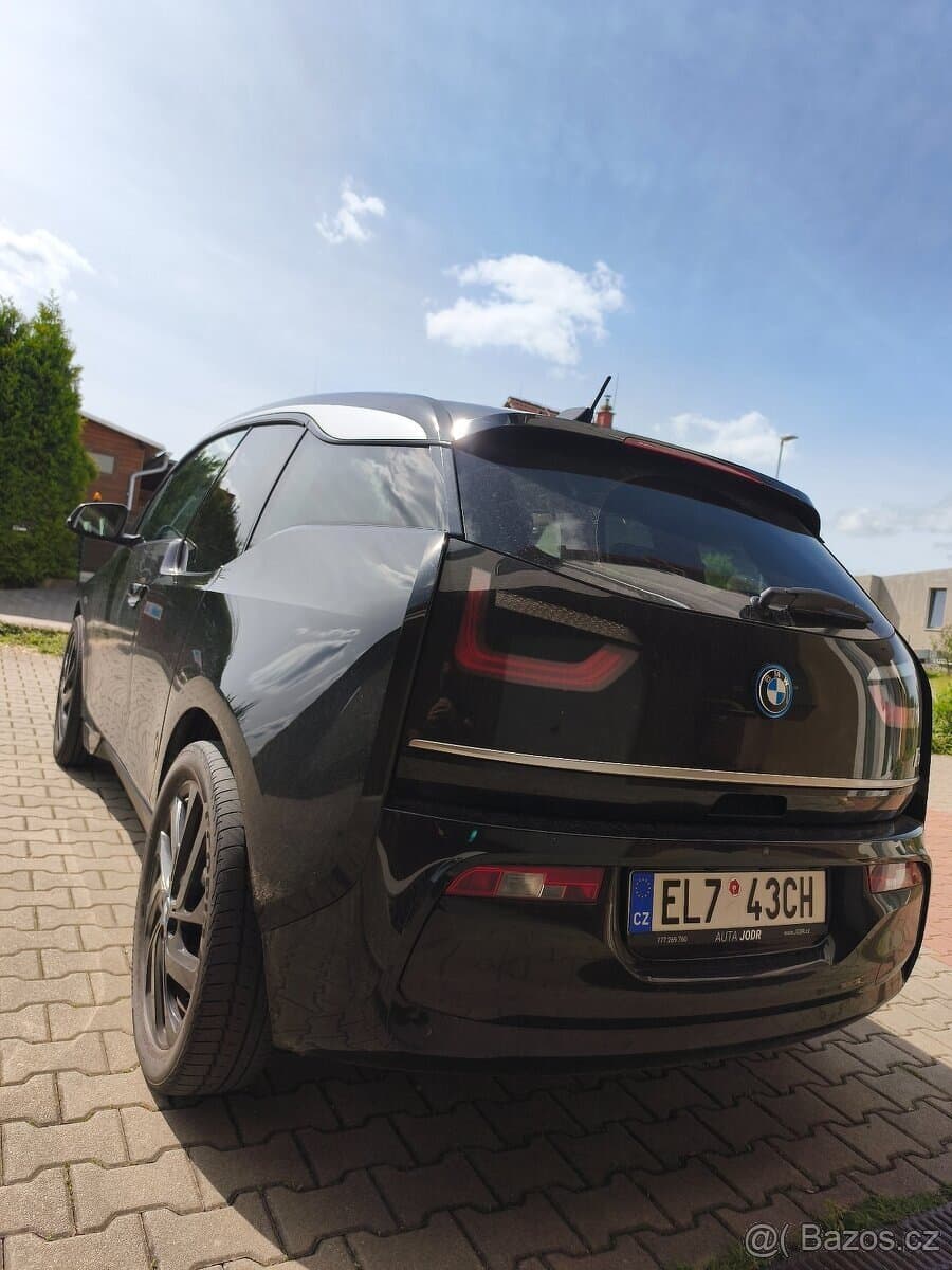 2021 BMW i3 - 6