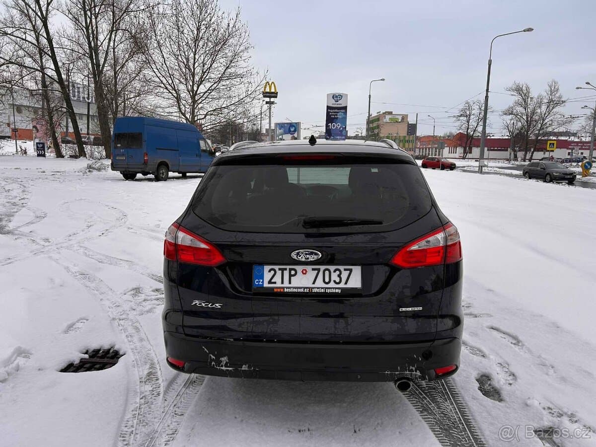 2011 Ford FOCUS - 6
