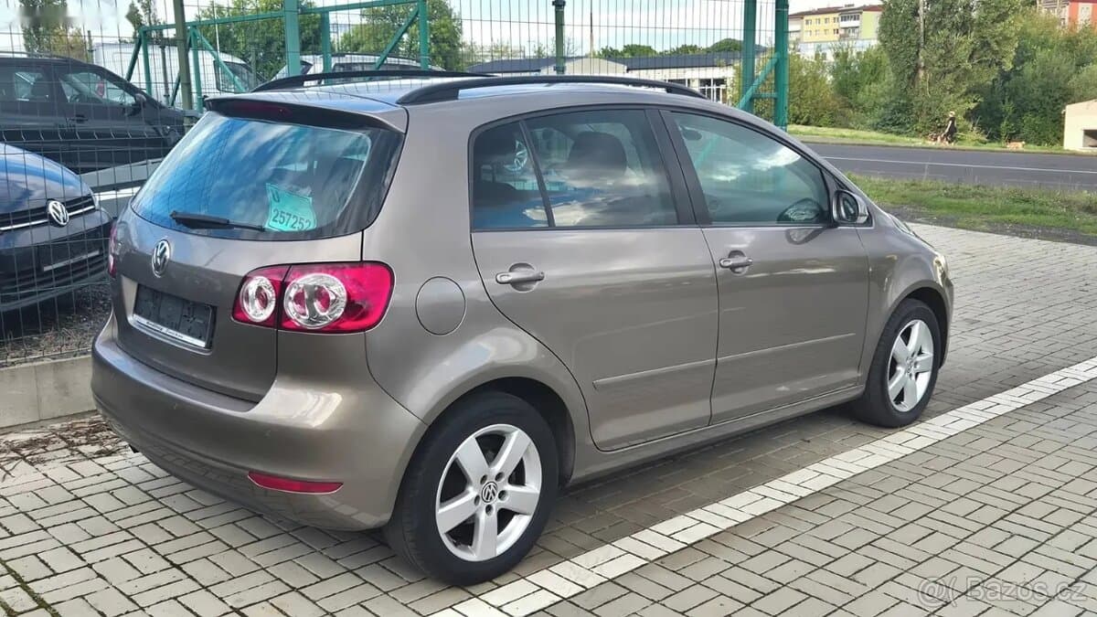 2010 Volkswagen GOLF - 6