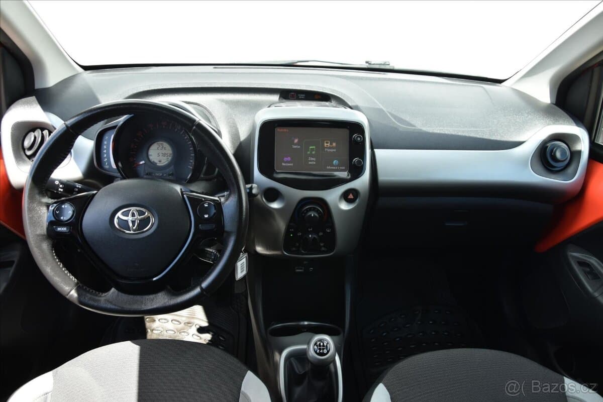 2015 Toyota AYGO - 6