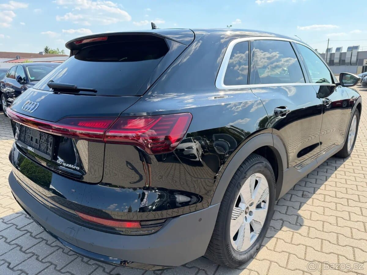 2022 Audi E-TRON - 6