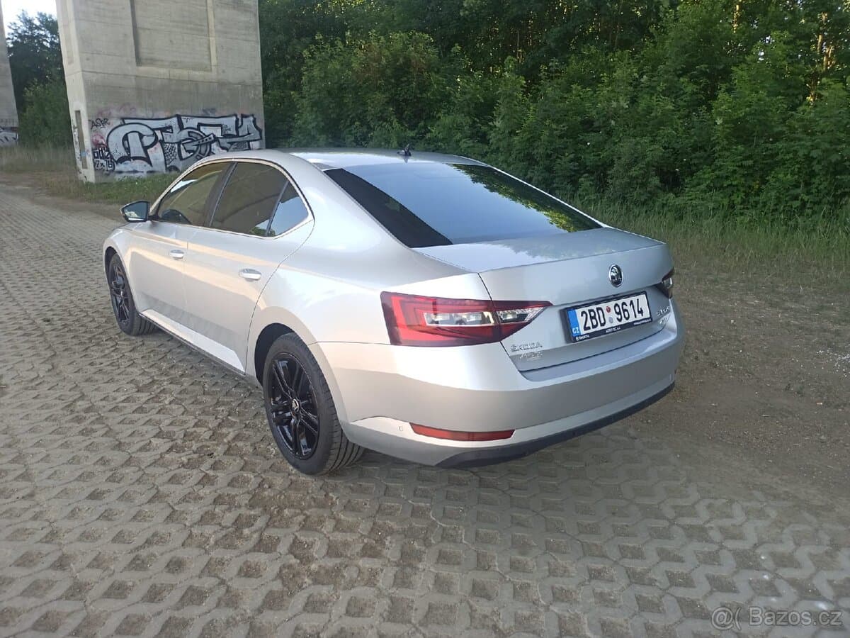 2019 Škoda SUPERB - 6