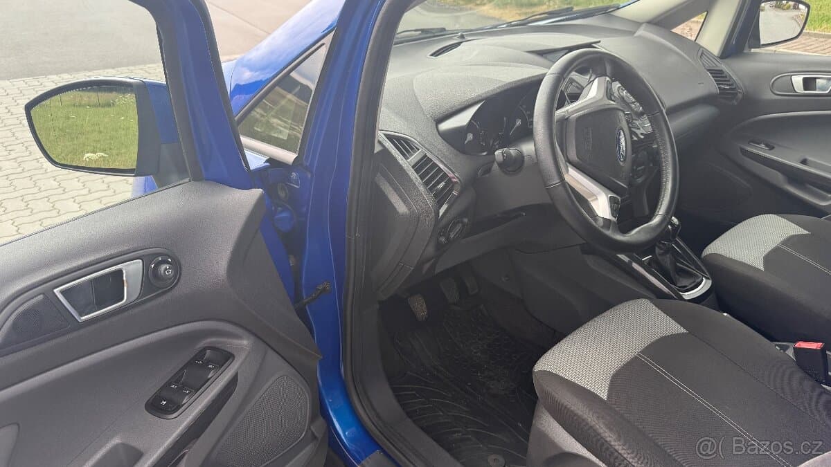 Ford ECOSPORT - 6