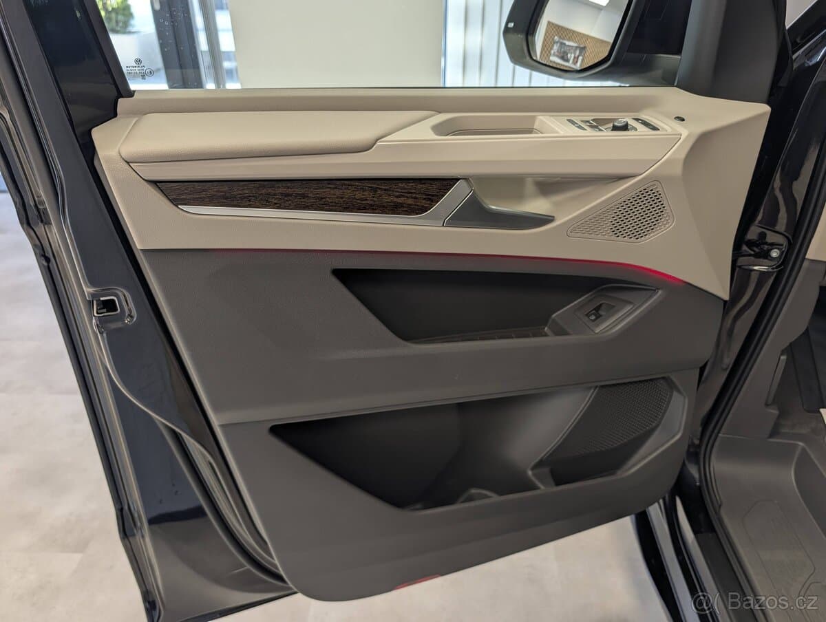 2025 Volkswagen MULTIVAN - 6