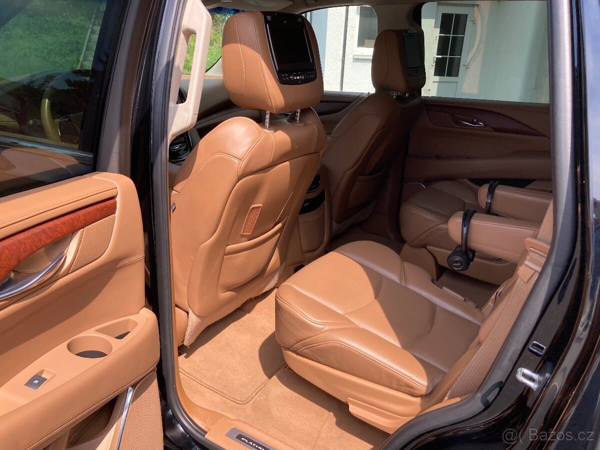 2015 Cadillac ESCALADE - 6