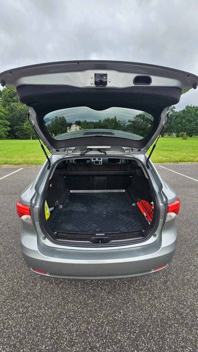 2013 Toyota AVENSIS - 6