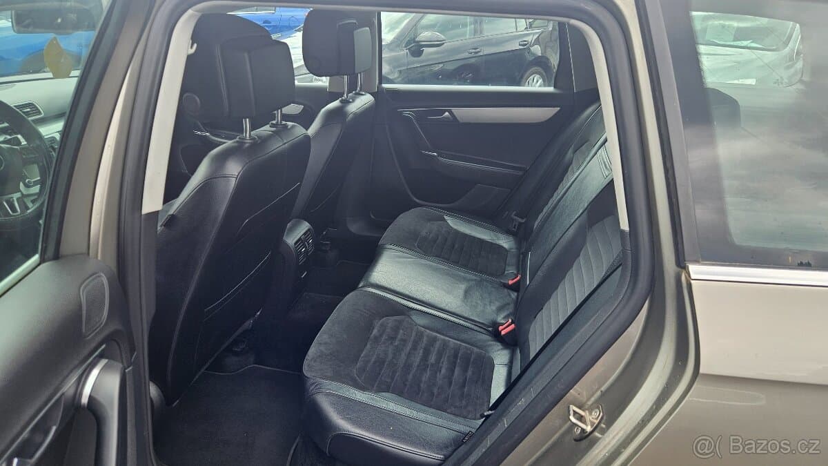 2013 Volkswagen PASSAT - 6
