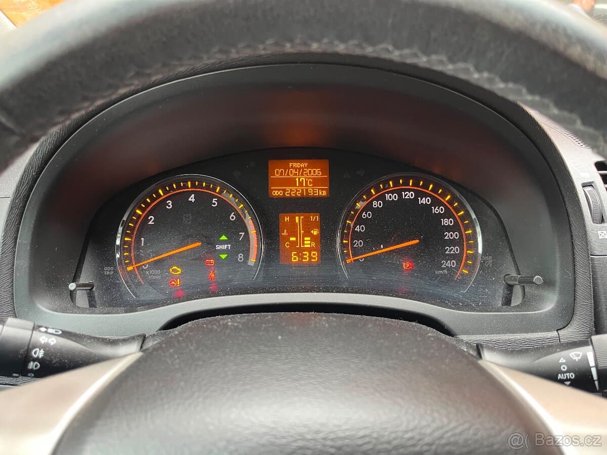 2009 Toyota AVENSIS - 6