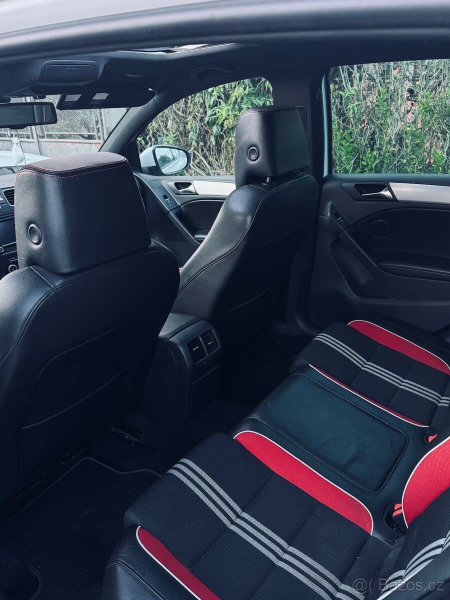 2011 Volkswagen GOLF - 6