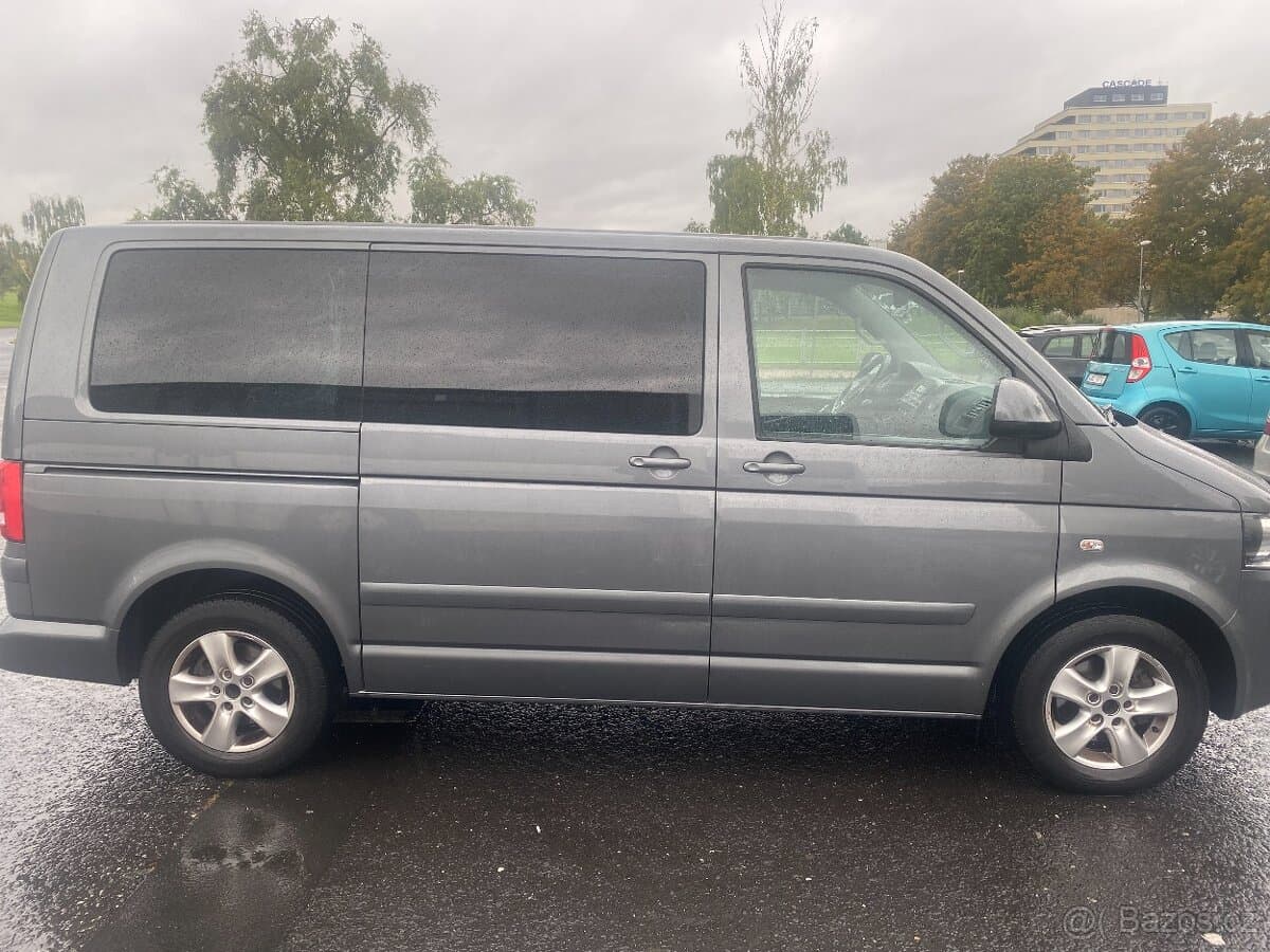 2013 Volkswagen CARAVELLE - 6