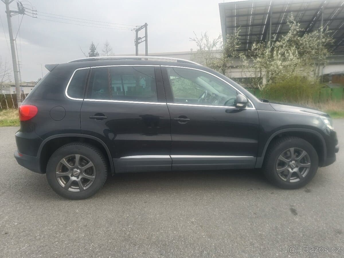 2012 Volkswagen TIGUAN - 6