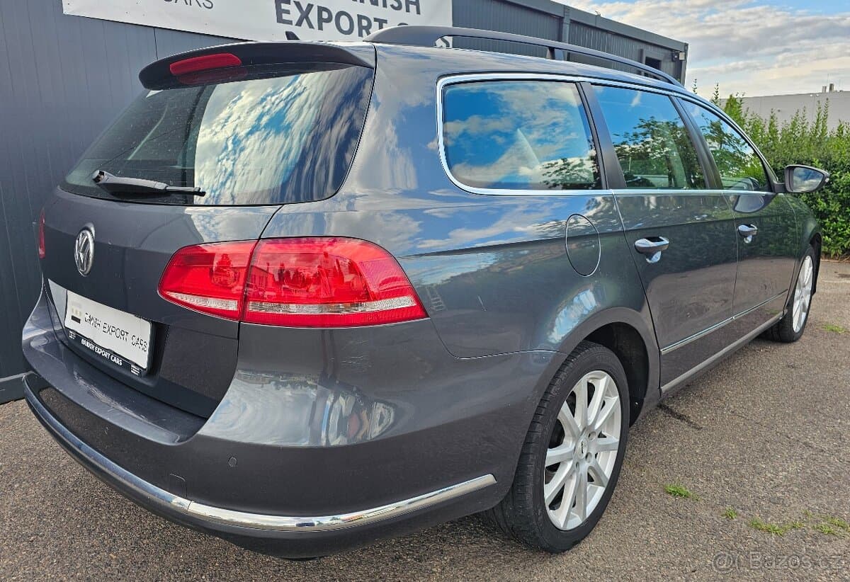 2011 Volkswagen PASSAT - 6