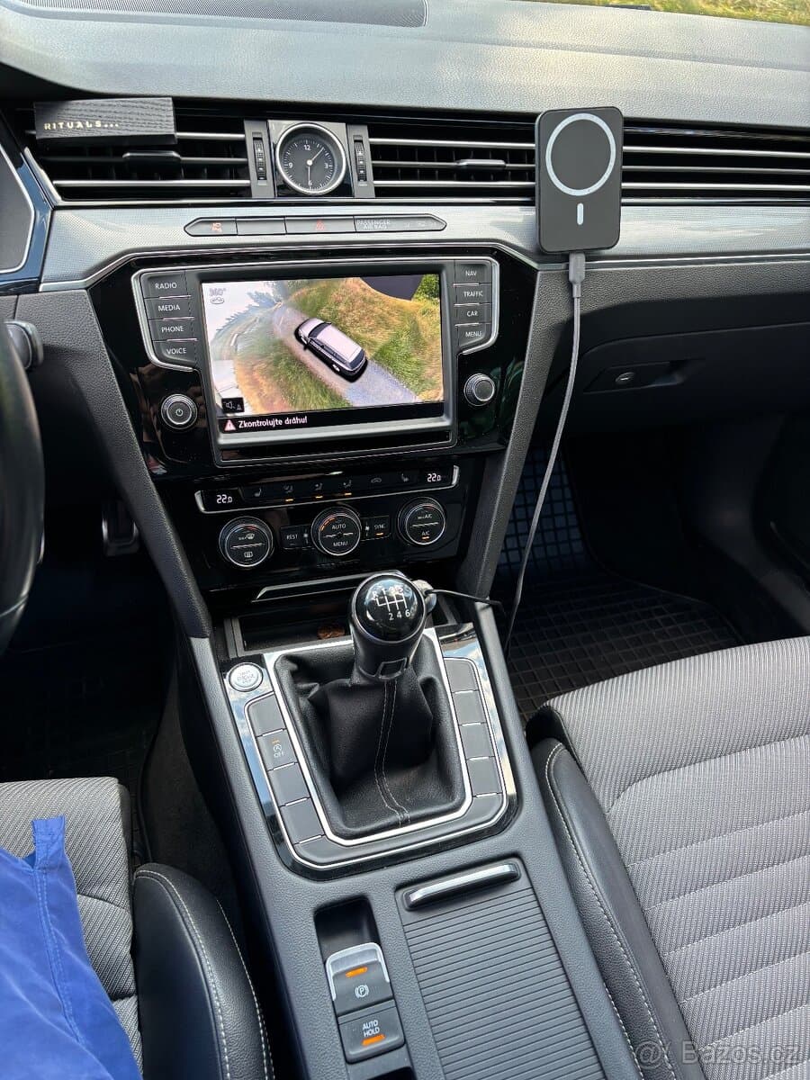 2016 Volkswagen PASSAT - 6