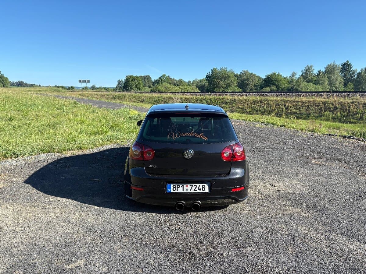 Volkswagen GOLF - 6