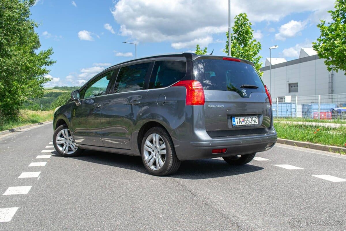 2010 Peugeot 5008 - 6