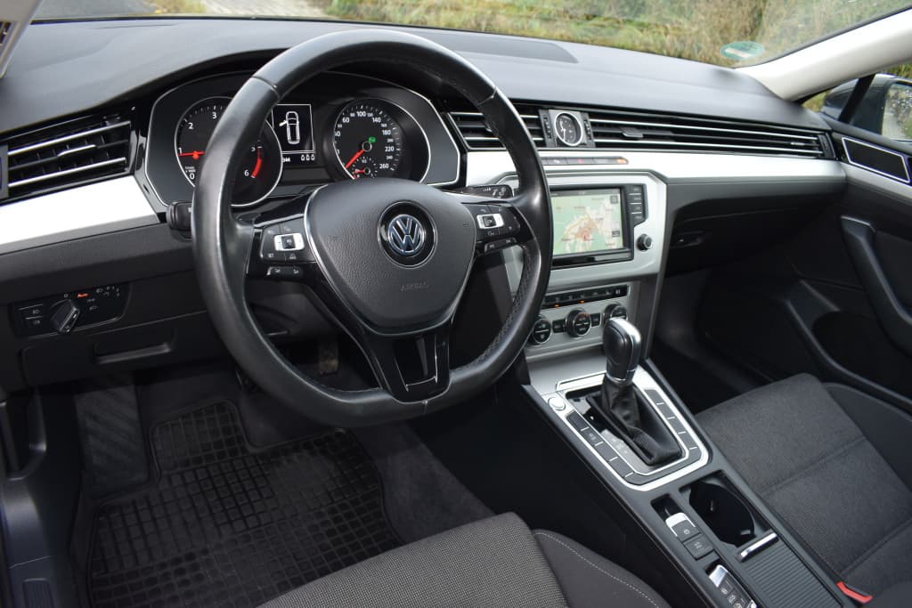 2015 Volkswagen PASSAT - 6