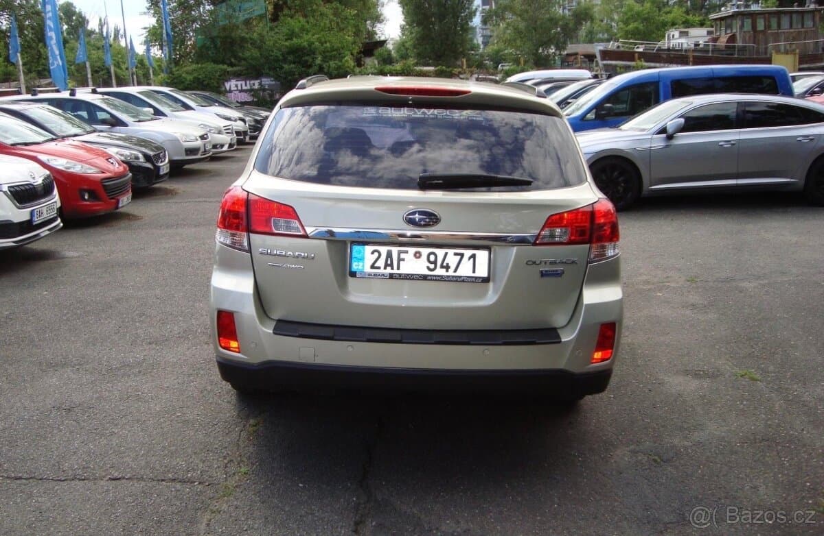 2011 Subaru OUTBACK - 6