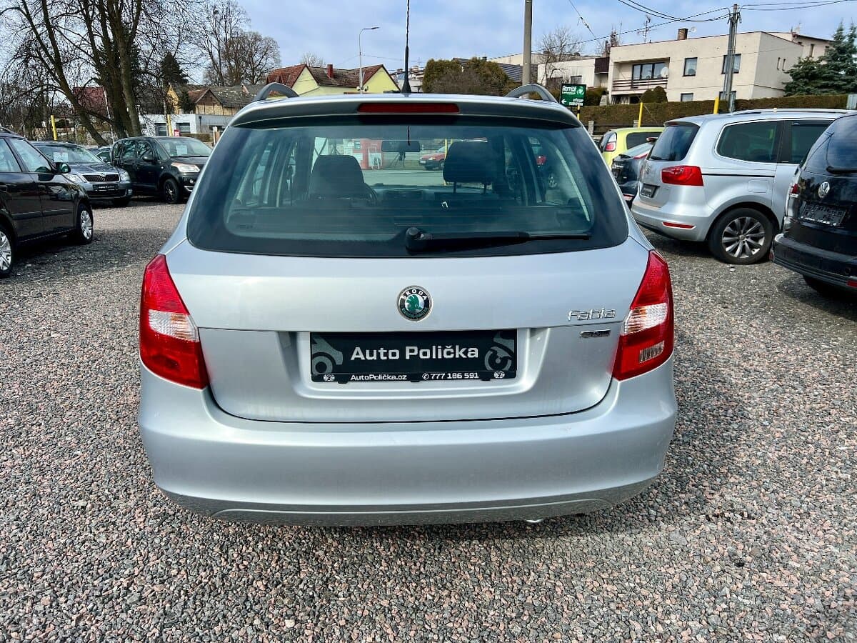 2011 Škoda FABIA - 6