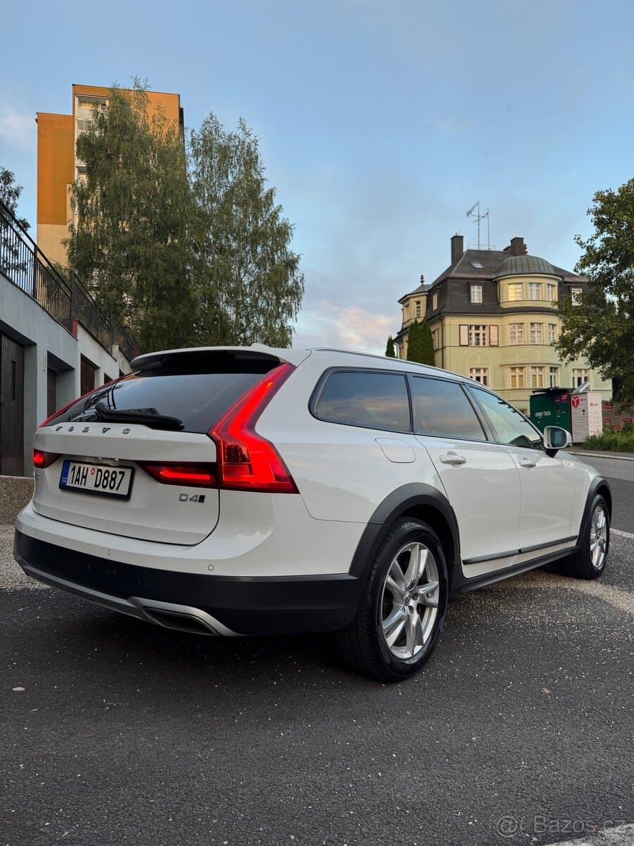 Volvo V90 - 6