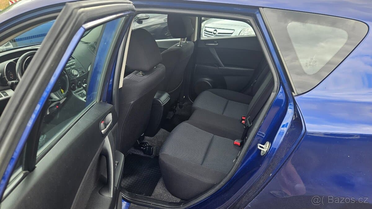 2010 Mazda 3 - 6