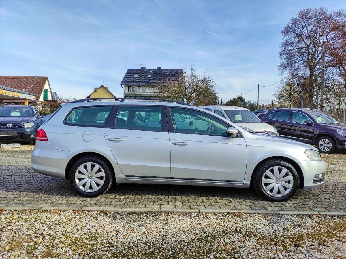 2012 Volkswagen PASSAT - 6