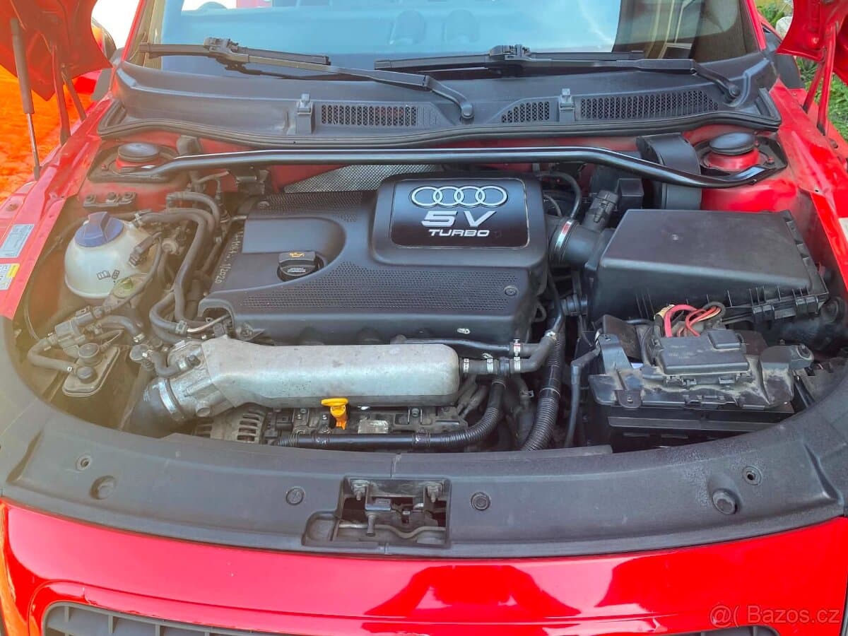 2004 Audi TT - 6