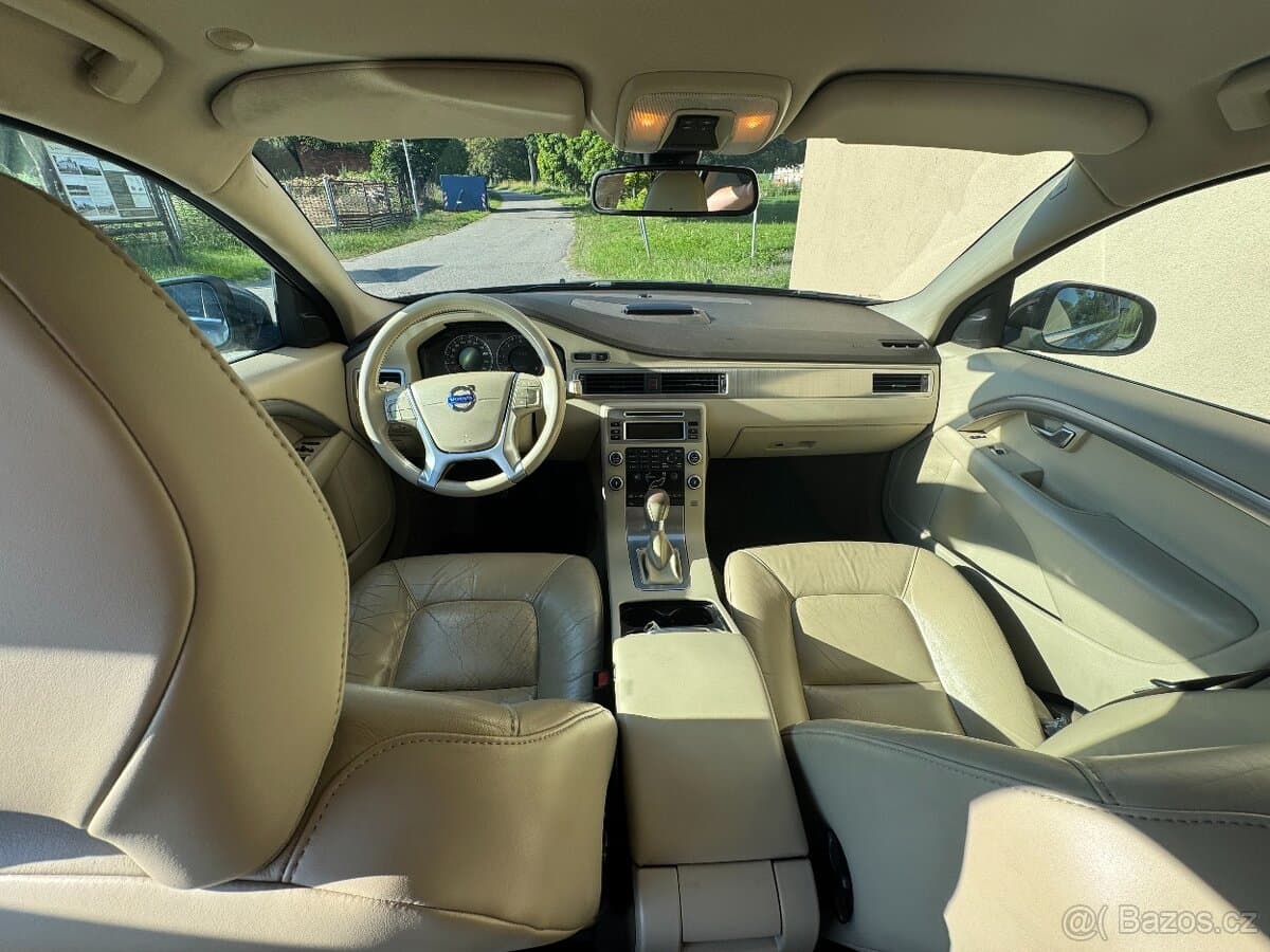 2009 Volvo V70 - 6