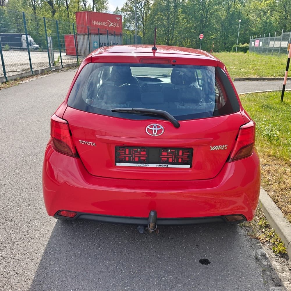 2015 Toyota YARIS - 6