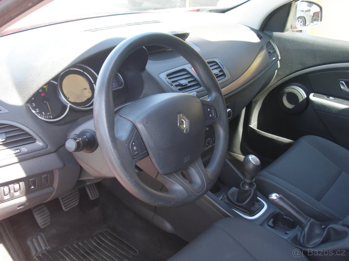 Renault MEGANE - 6