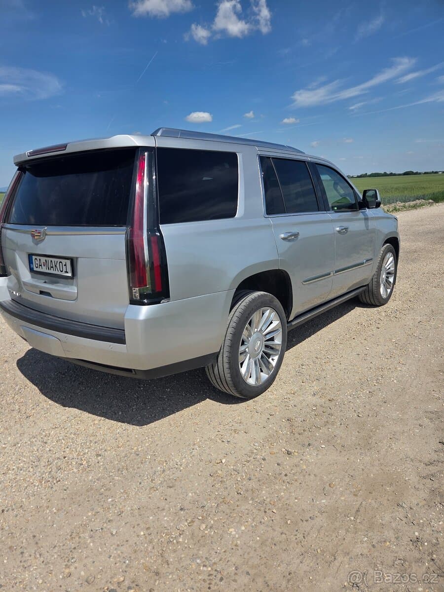 2016 Cadillac ESCALADE - 6
