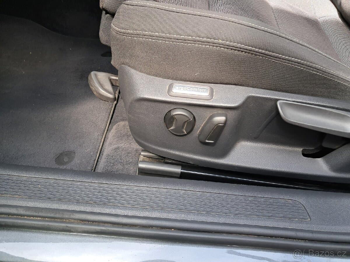 2015 Volkswagen PASSAT - 6