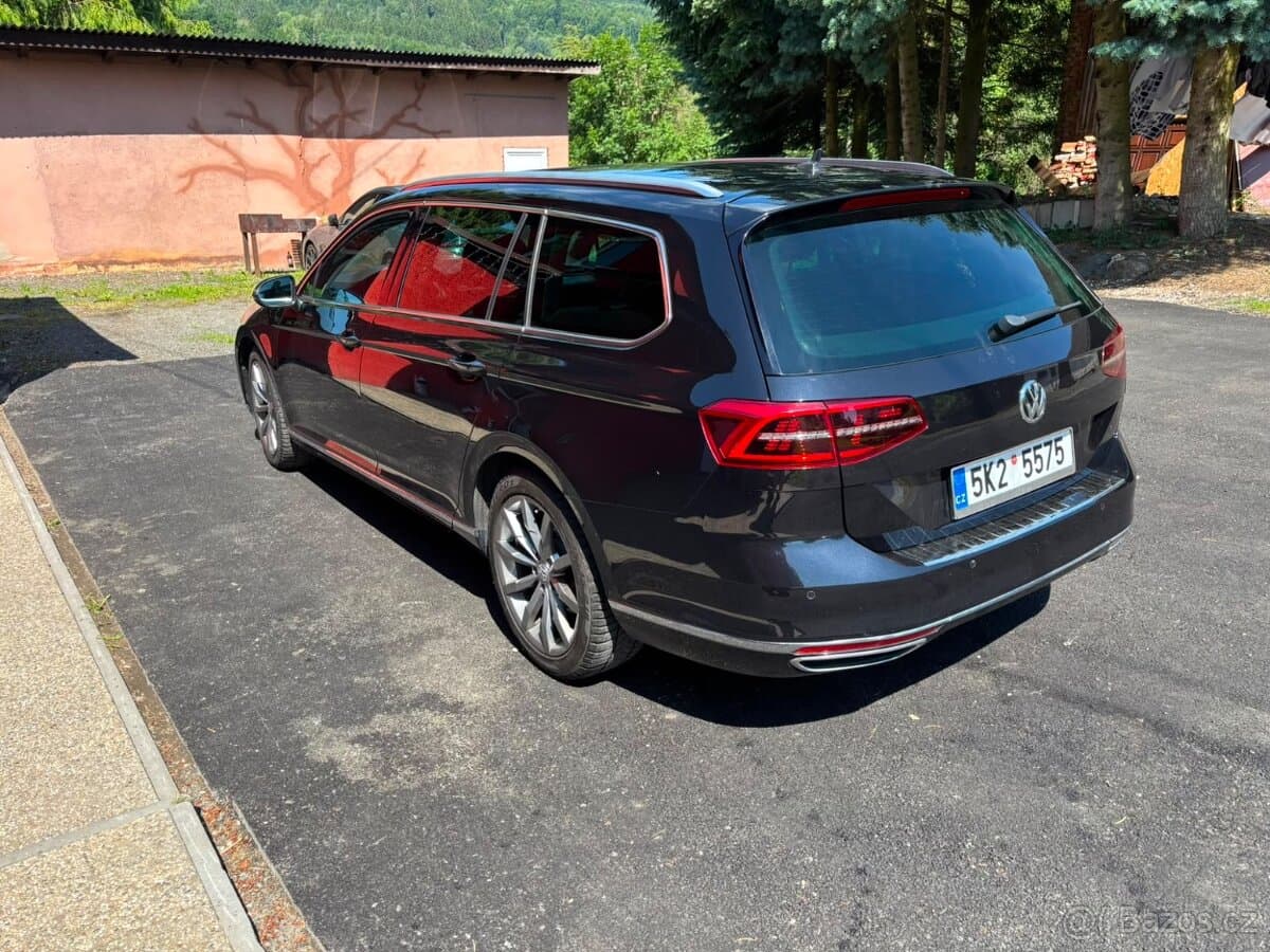 2019 Volkswagen PASSAT - 6