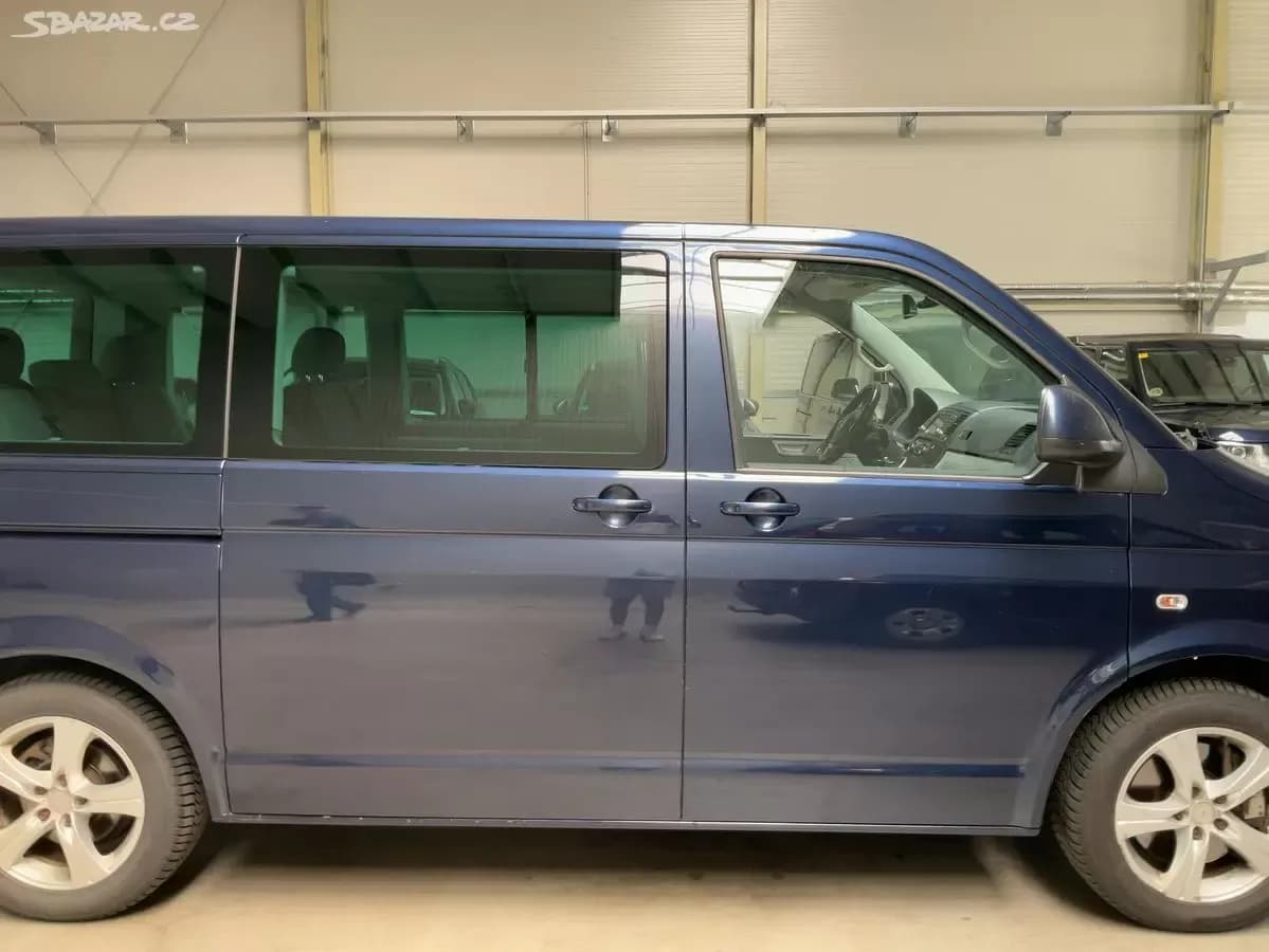 2010 Volkswagen MULTIVAN - 6