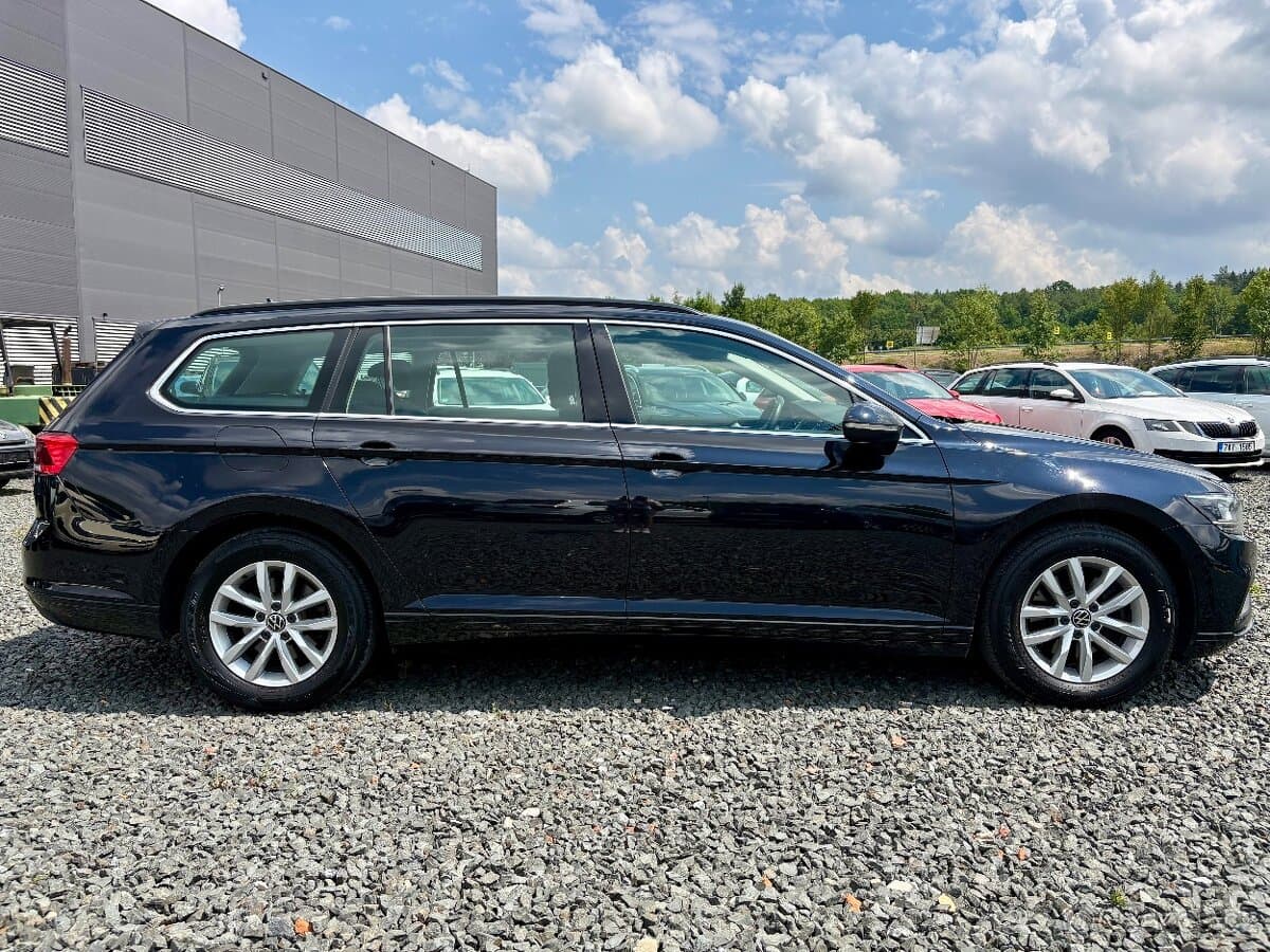 2021 Volkswagen PASSAT - 6