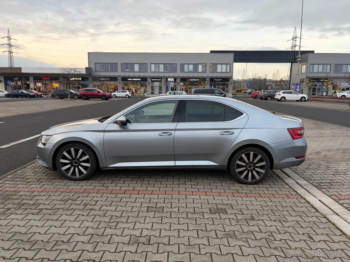 2015 Škoda SUPERB - 6