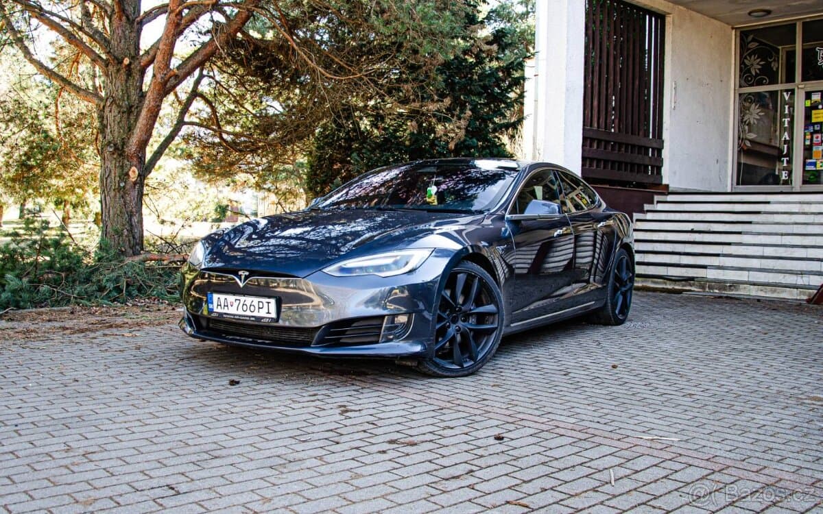 2017 Tesla MODEL S - 6
