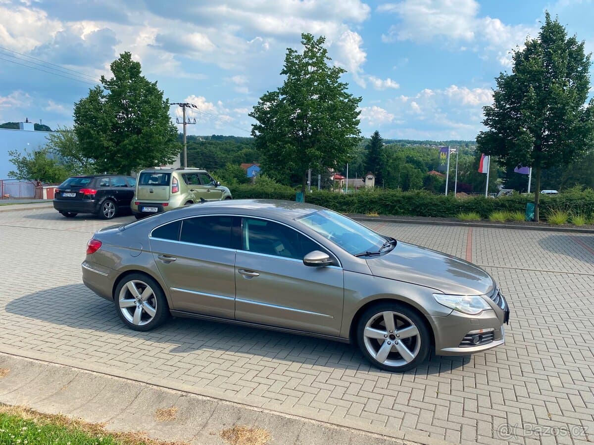 2010 Volkswagen PASSAT CC - 6