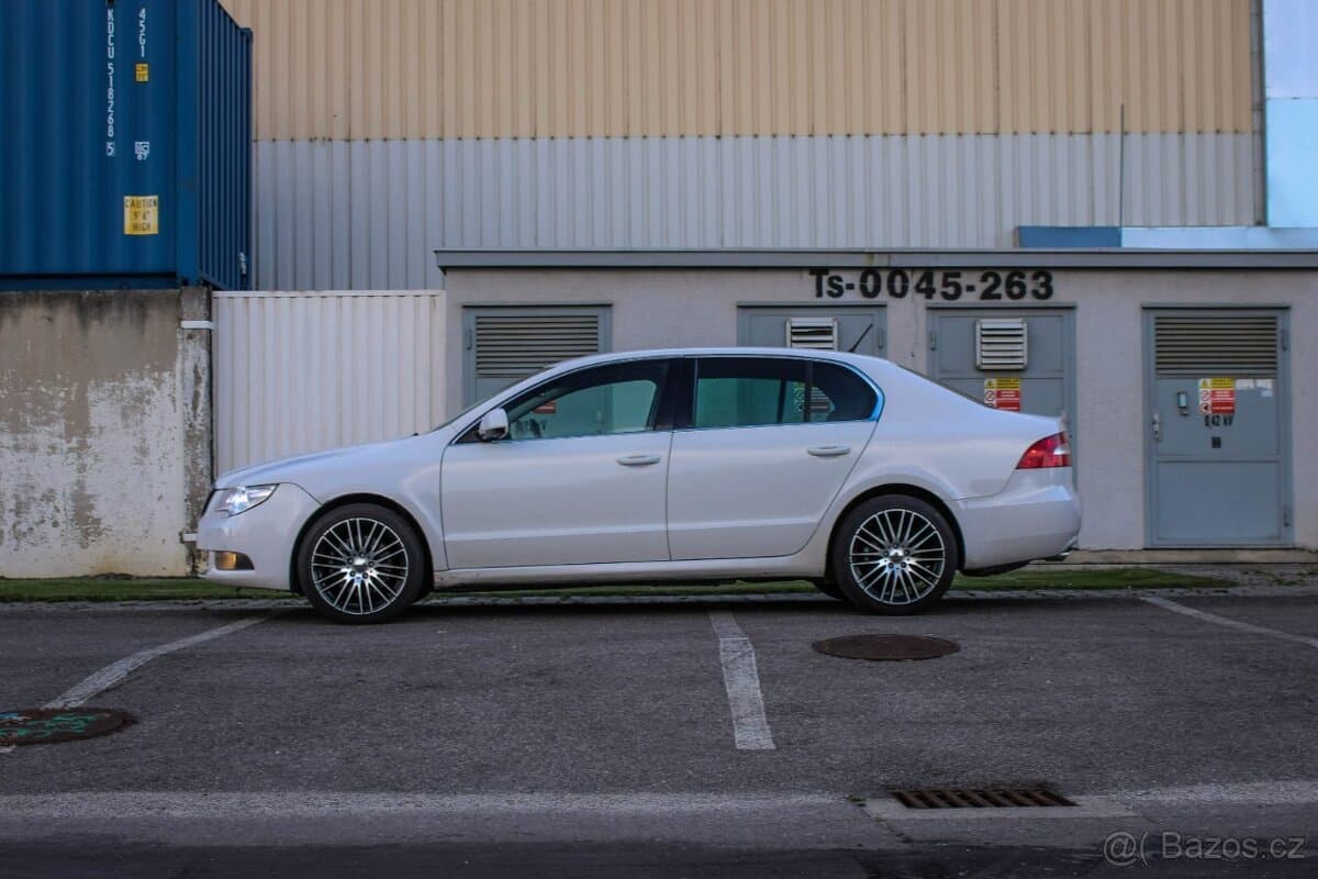 2009 Škoda SUPERB - 6