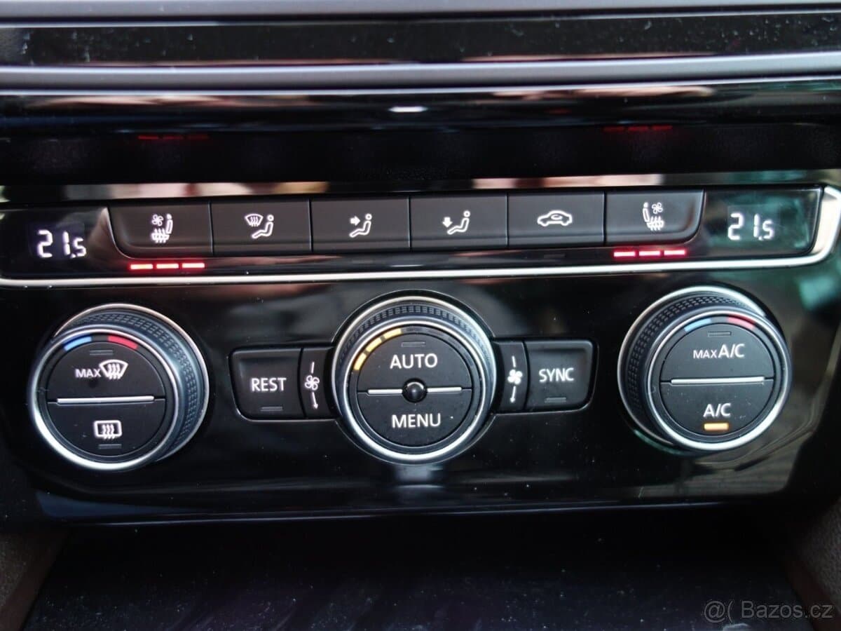 2015 Volkswagen PASSAT - 6