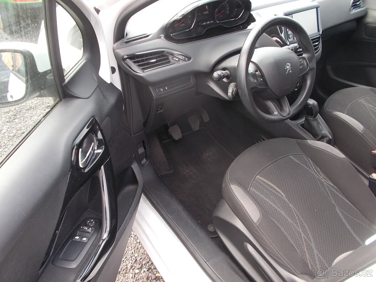 2014 Peugeot 208 - 6