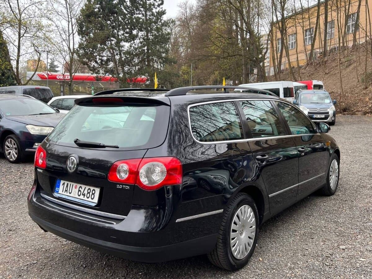 2010 Volkswagen PASSAT - 6
